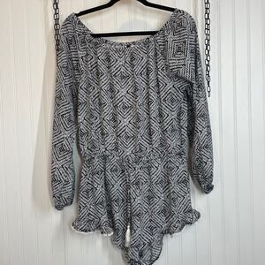 NWOT Victoria's Secret Women’s Black & White Tassel Romper Swim Cover Up Size M